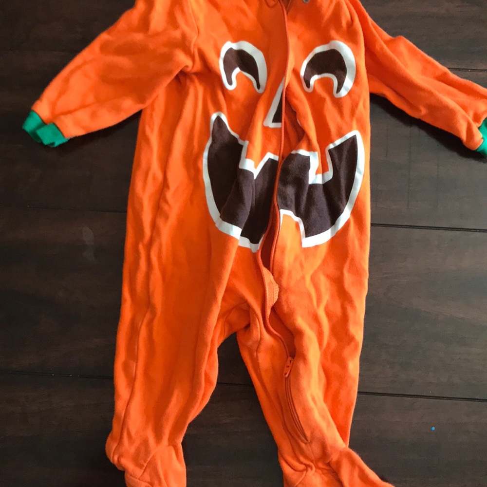 Pumpkin footie